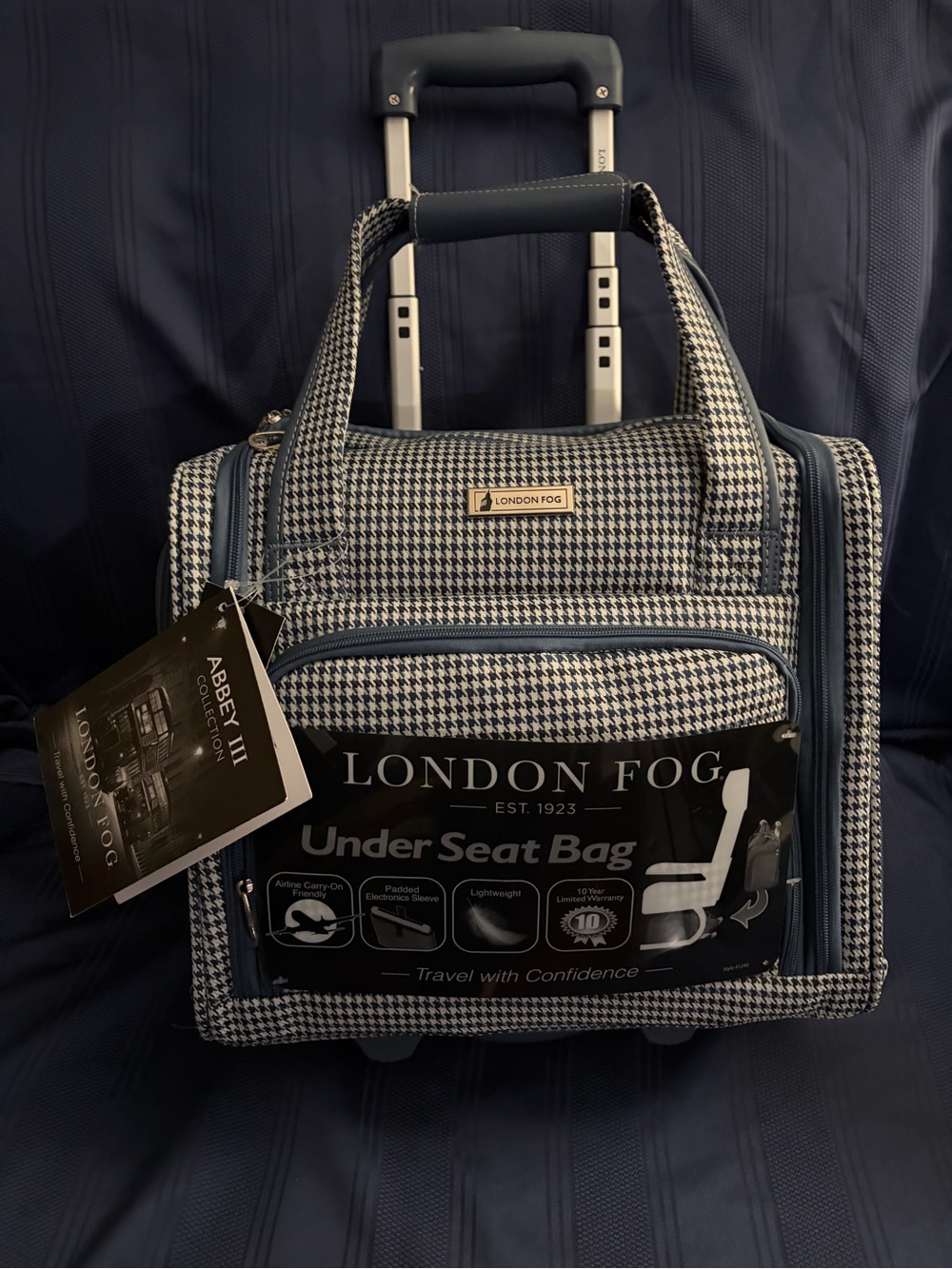 NWT London Fog Under the Seat Abbey lll Blue&White Houndstooth/Telescope/wheels